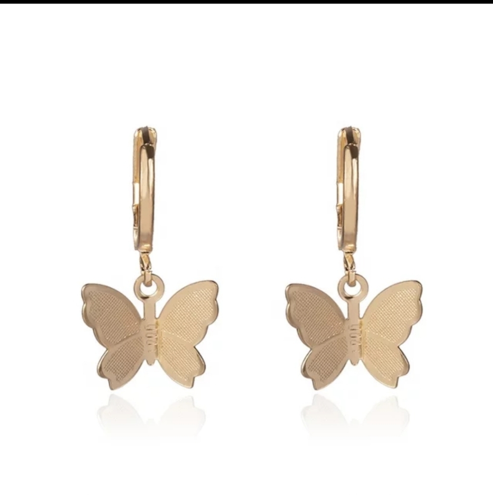 Super Cute Butterfly Earrings Gold Toned